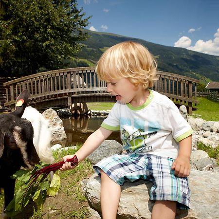 Hotel Grundlhof Bramberg am Wildkogel Luaran gambar
