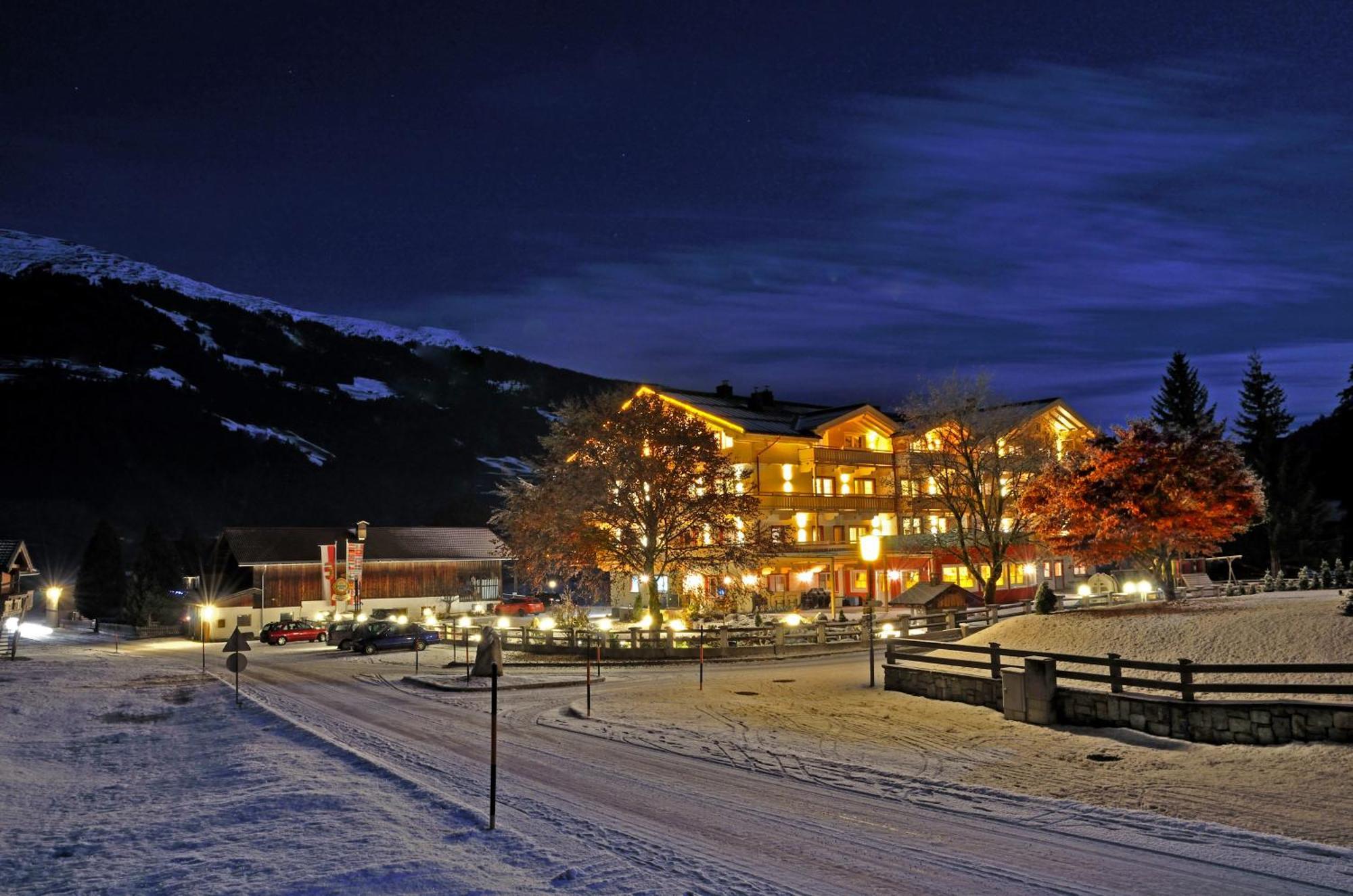 Hotel Grundlhof Bramberg am Wildkogel Luaran gambar