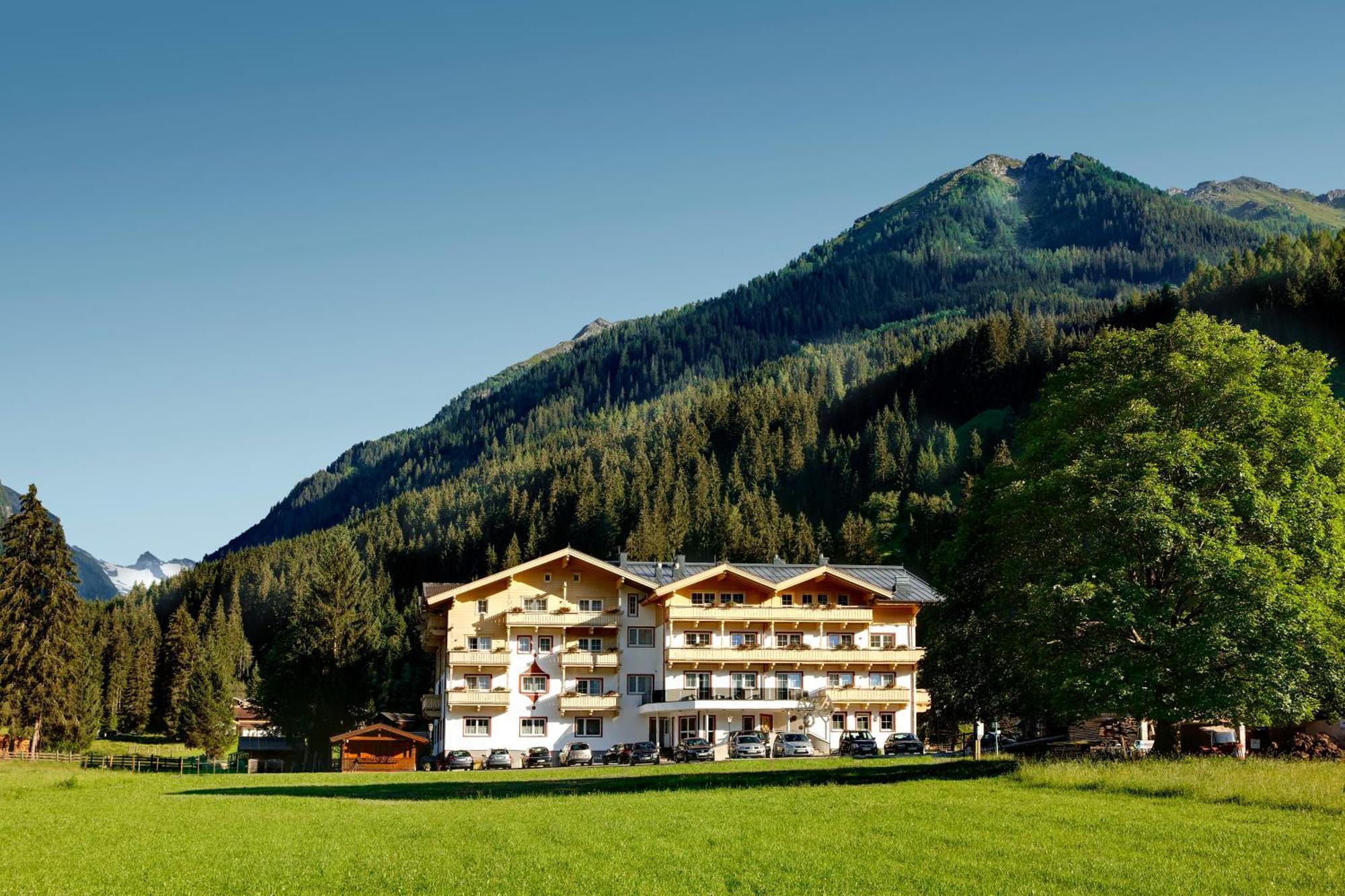 Hotel Grundlhof Bramberg am Wildkogel Luaran gambar