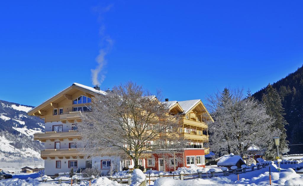 Hotel Grundlhof Bramberg am Wildkogel Luaran gambar