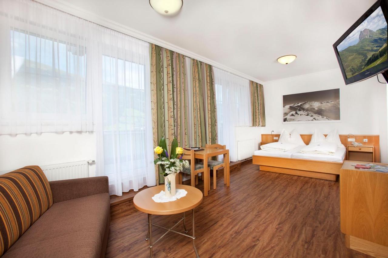 Hotel Grundlhof Bramberg am Wildkogel Luaran gambar